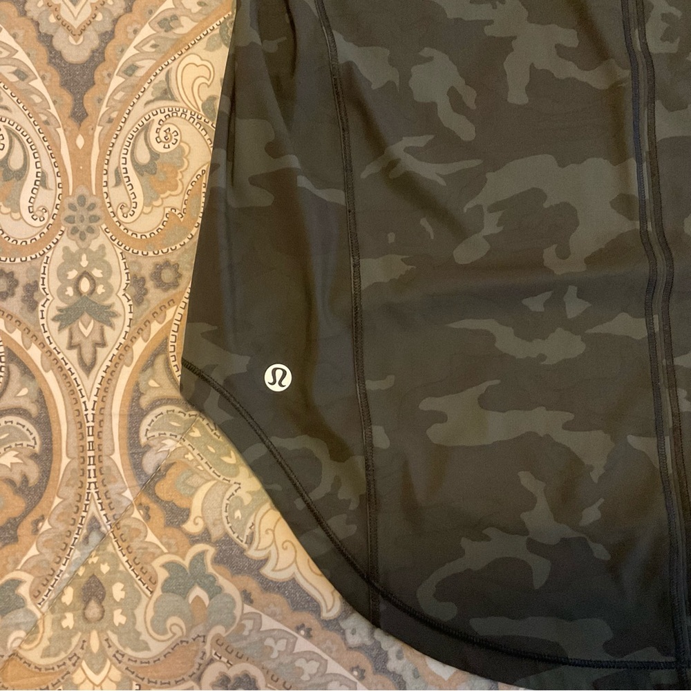 Mint Lululemon Sculpt Tank Incognito Camo Women’s Sz 6-8 Worn 2x - Picture 9 of 13